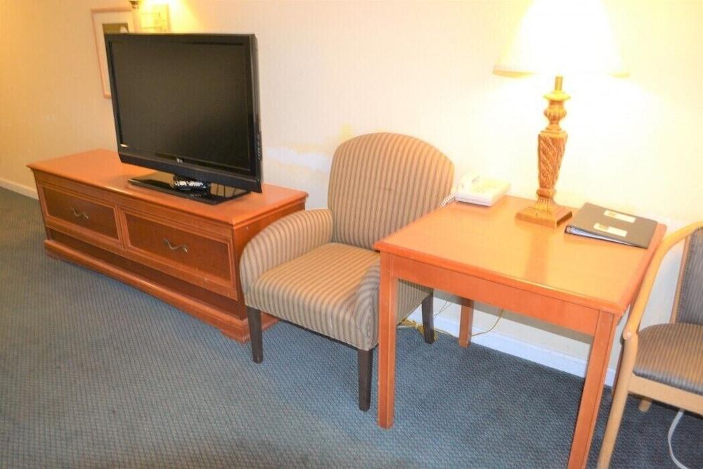 Hotel Quality & South San Jose - 2*