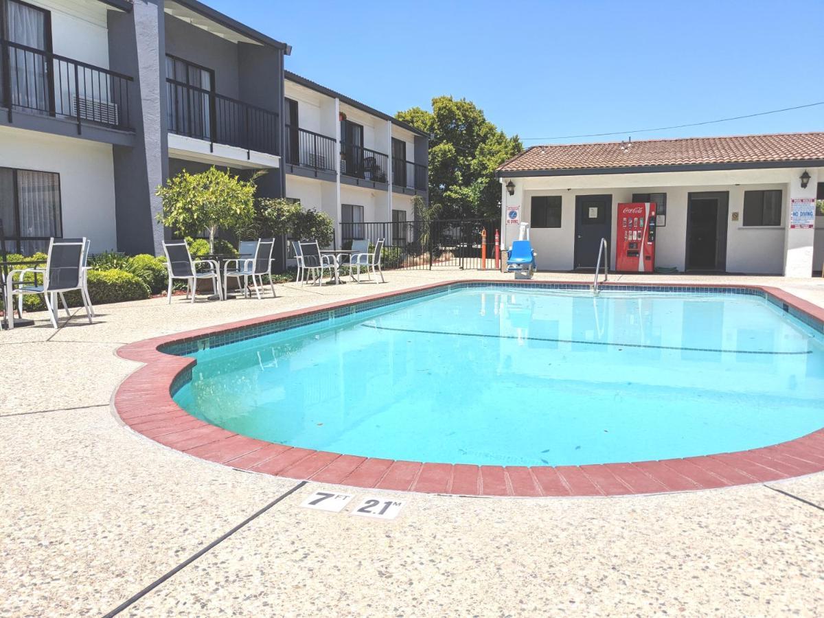 Hotel Quality & South San Jose - 2*
